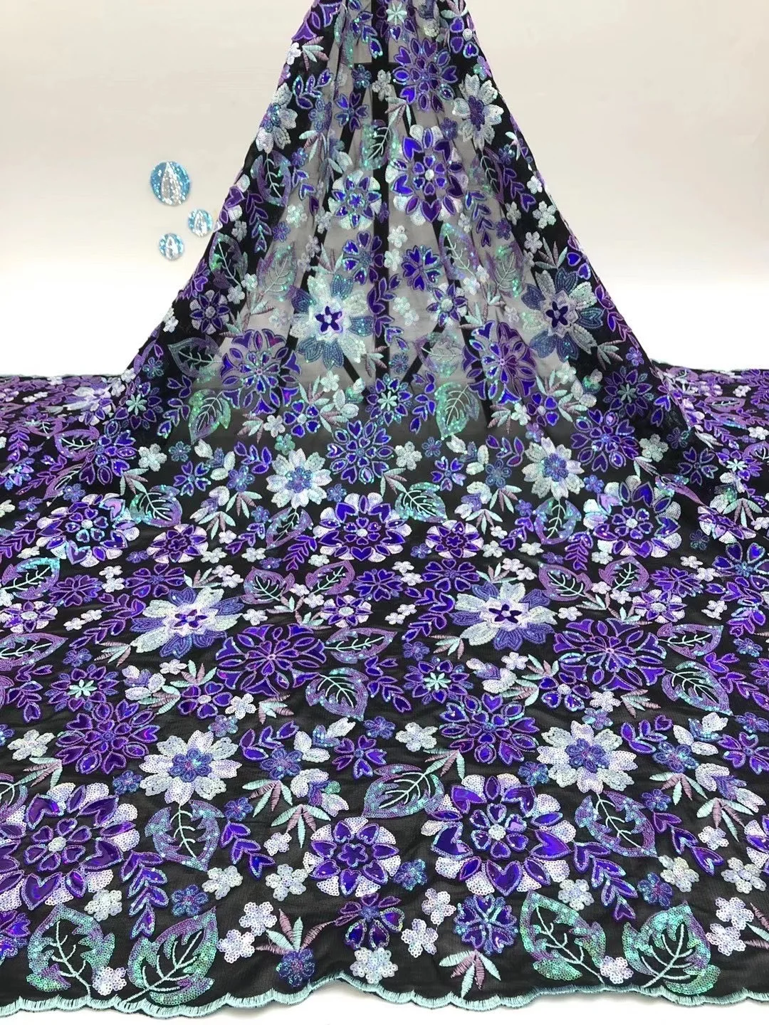 

Beautiful African Velvet Lace Fabric 2021 High Quality Embroidered Sequins Nigeria Mesh Fabric 5 Yards D4473