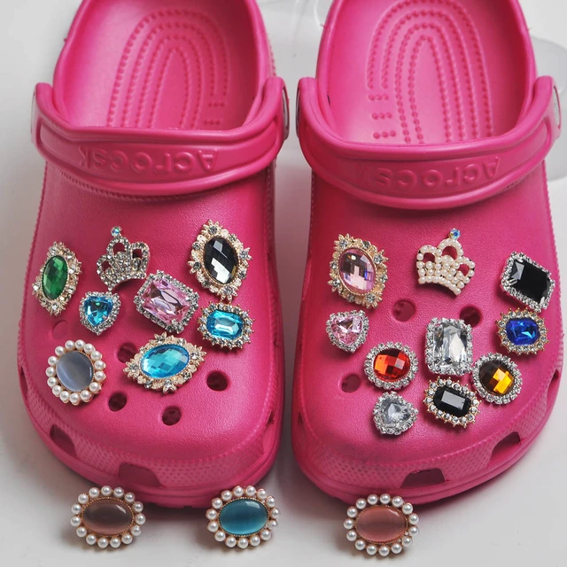 DIY BLING CROCS- HOW TO FREESTYLE YOUR CROCS WITH RHINESTONES, PEARLS &  CHARMS- BEST GLUE TO USE ? 