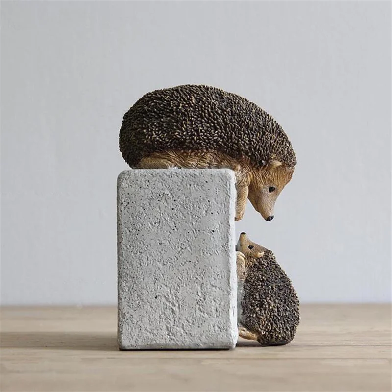 (3)