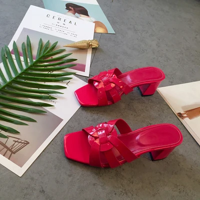 

2019 Hot Summer Slippers Shoes Woman Patent Leather Open Toe Slides Designer Woman Casual Outside Flats