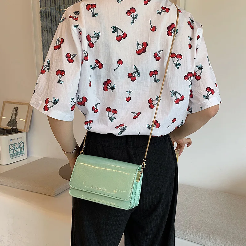 

Ins Super Fire Woman 2019 New Sweet Korean Edition Chao Baitao Small Square Bag Chain Fashion Single Shoulder Slant Bag