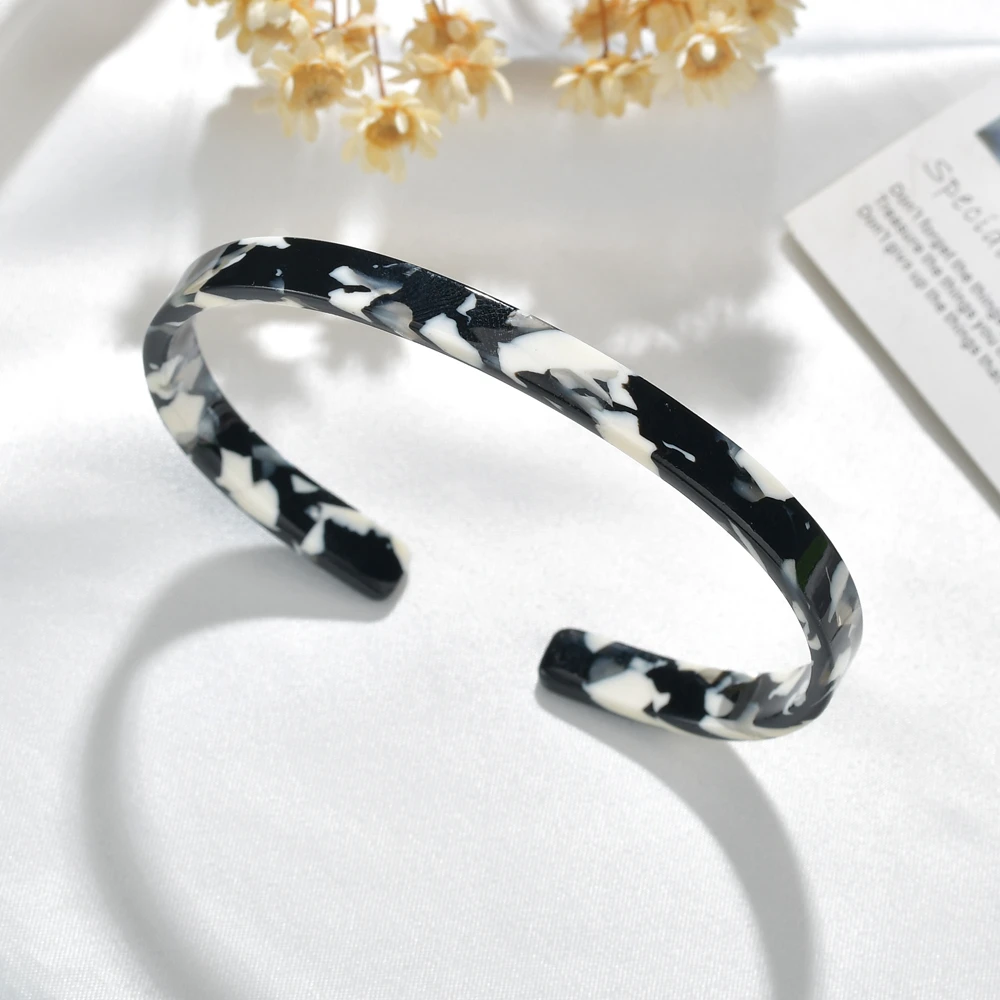 New Fashion Leopard Resin Bracelets Bangle For Women Bohemian Open Cuff Acrylic Bracelet Vintage Tortoiseshell Punk Jewelry Gift