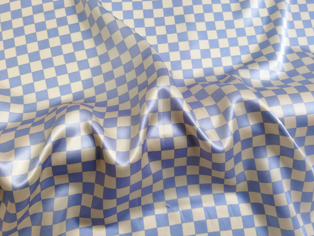 1 Meter x 1,48 Meter Schachbrettmuster Satinstoff Geometrisches Seidiges Charmeuse-Material für Schal, Kleid, Futter, Nähen, DIY – Detail 7