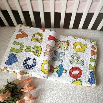 

100% cotton quilted cartoon print small quilt Children and students soft skin-friendly quilting, warm comfortable bed blanket
