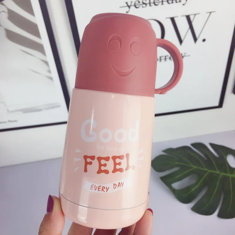 

Cute Smiley Insulated Cup Portable Students Cool Large Capacity Water Cup Bottle INS Simple Students Small Cute