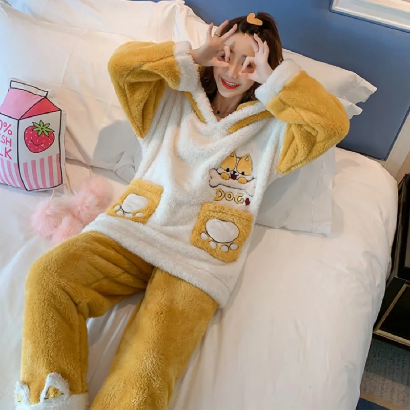 12087773043_22420276