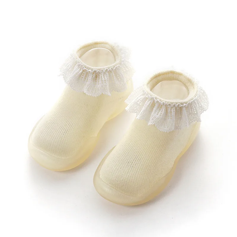 Обувь для маленьких девочек; Нескользящие тапочки с мягкой подошвой для малышей; тапочки; дышащие водонепроницаемые носки для первых прогулок - Цвет: Beige