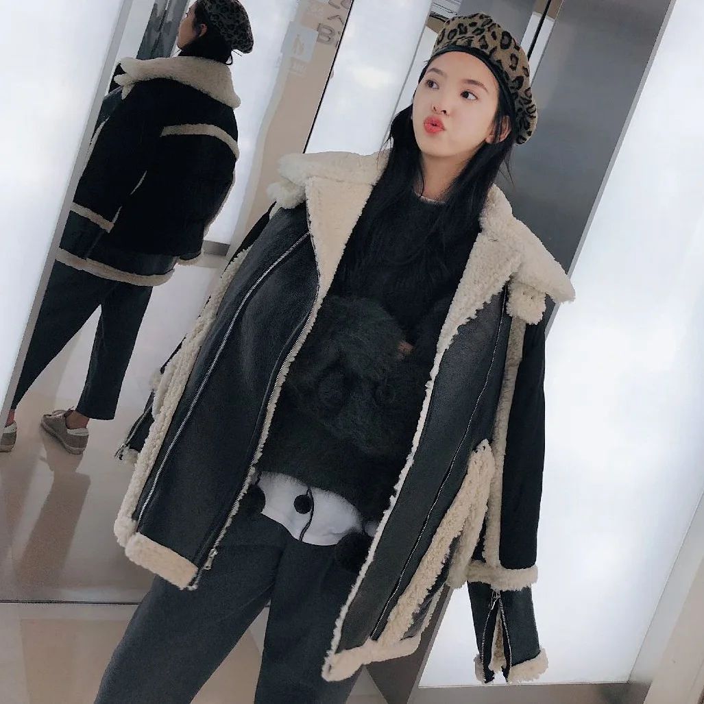 

Photo Shoot Chapter Ronon INS Handsome Black Stand Collar Lambs Wool Loose-Fit Fur Joint Coat Women's Winter Thick