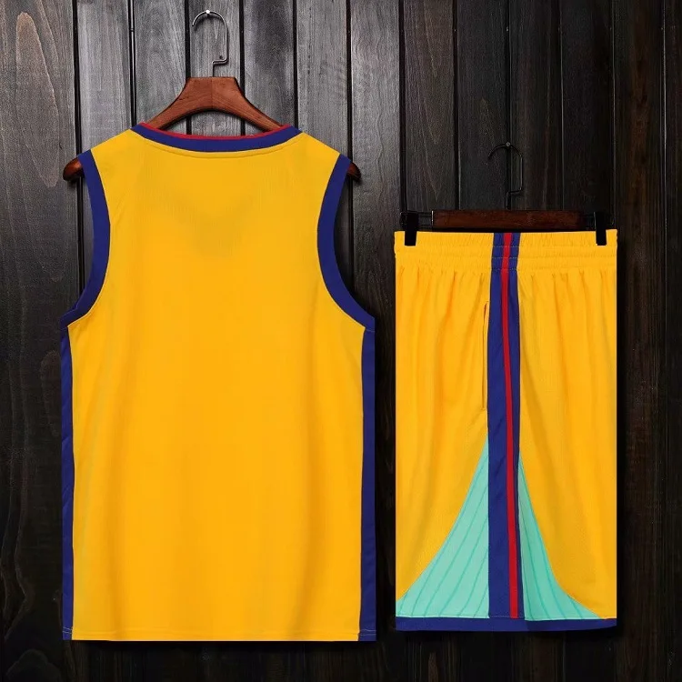 9218810836_1861772048