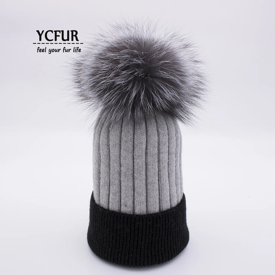 YC Fur, зимние шапки, шапка s для женщин, двойные цвета, вязаные шерстяные шапочки, Skullies, с меховым помпоном большого размера, женская шапка