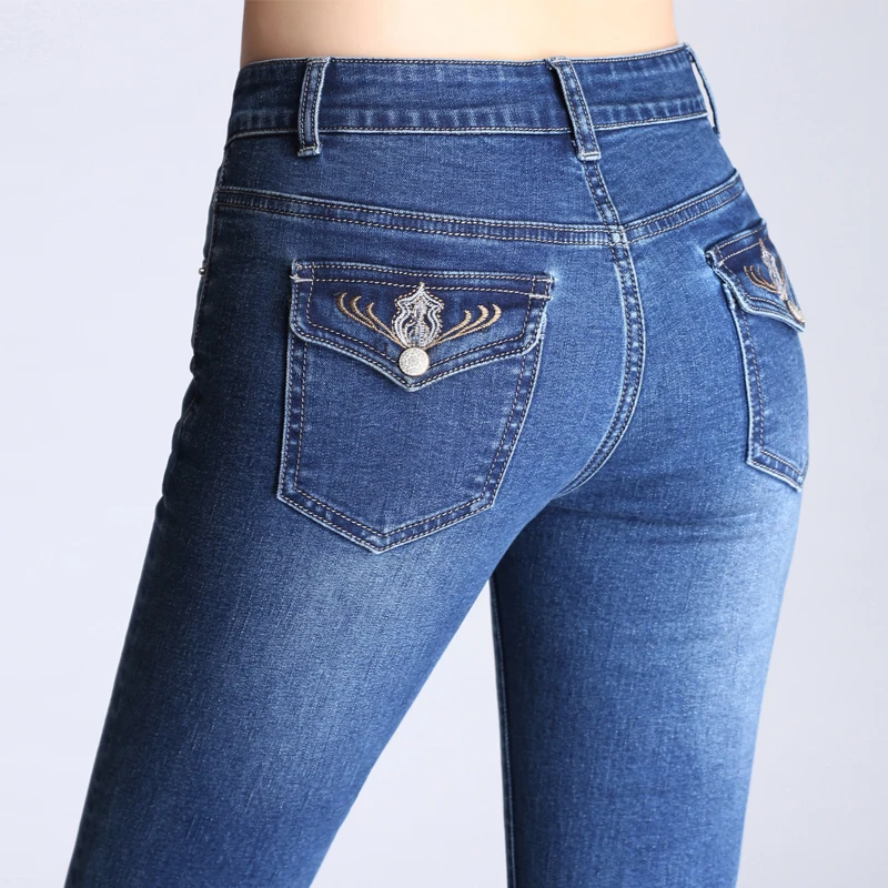 Женские модные джинсы размера плюс, женские Стрейчевые тонкие джинсовые расклешенные брюки, Дышащие Модные расклешенные брюки