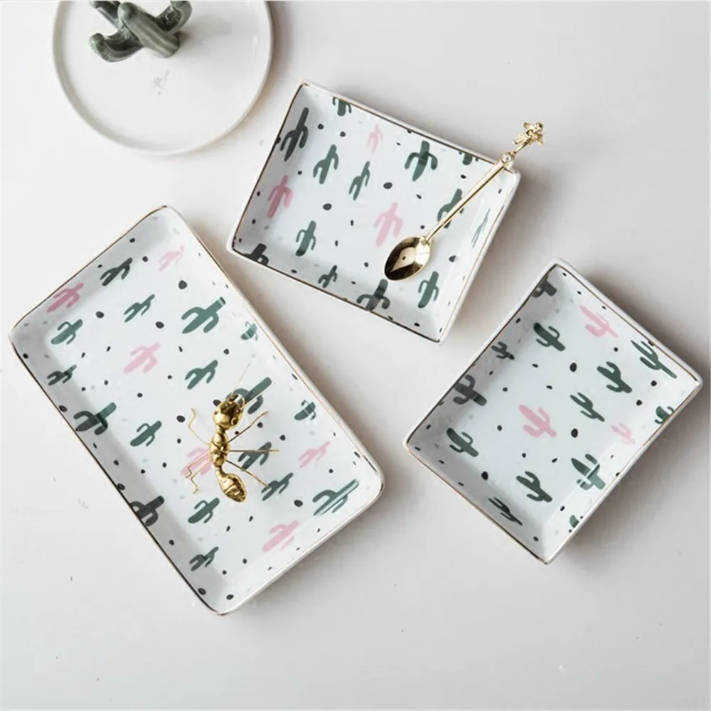 

Luxury Jewelry Display Trays Cactus Storage Trays Chic Kitchen Dessert Fruit Ceramics Dish Vogue Golden Rim Organizer Plate