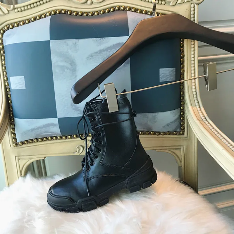 Boussac/черные армейские ботинки на платформе со шнуровкой в стиле панк; женские Ботинки martin с круглым носком; женские дизайнерские кроссовки; женская обувь; SWE0751