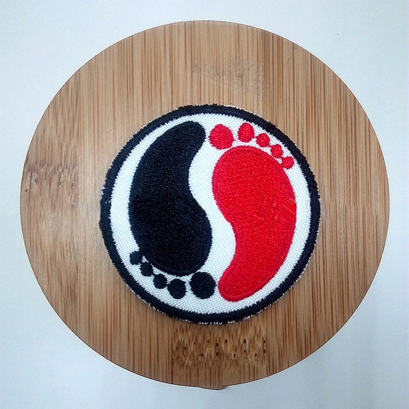 1PC Cute Black Red Taichi Footprint Patch Iron On Embroidered Patches Stickers for Kid T Shirt Coat Hat Shoes Badges | Дом и сад