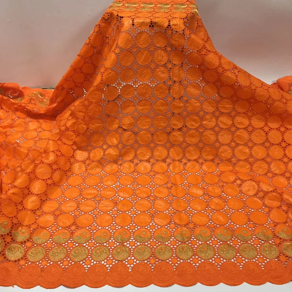 F730BFDF778474AF1C019736E5033411