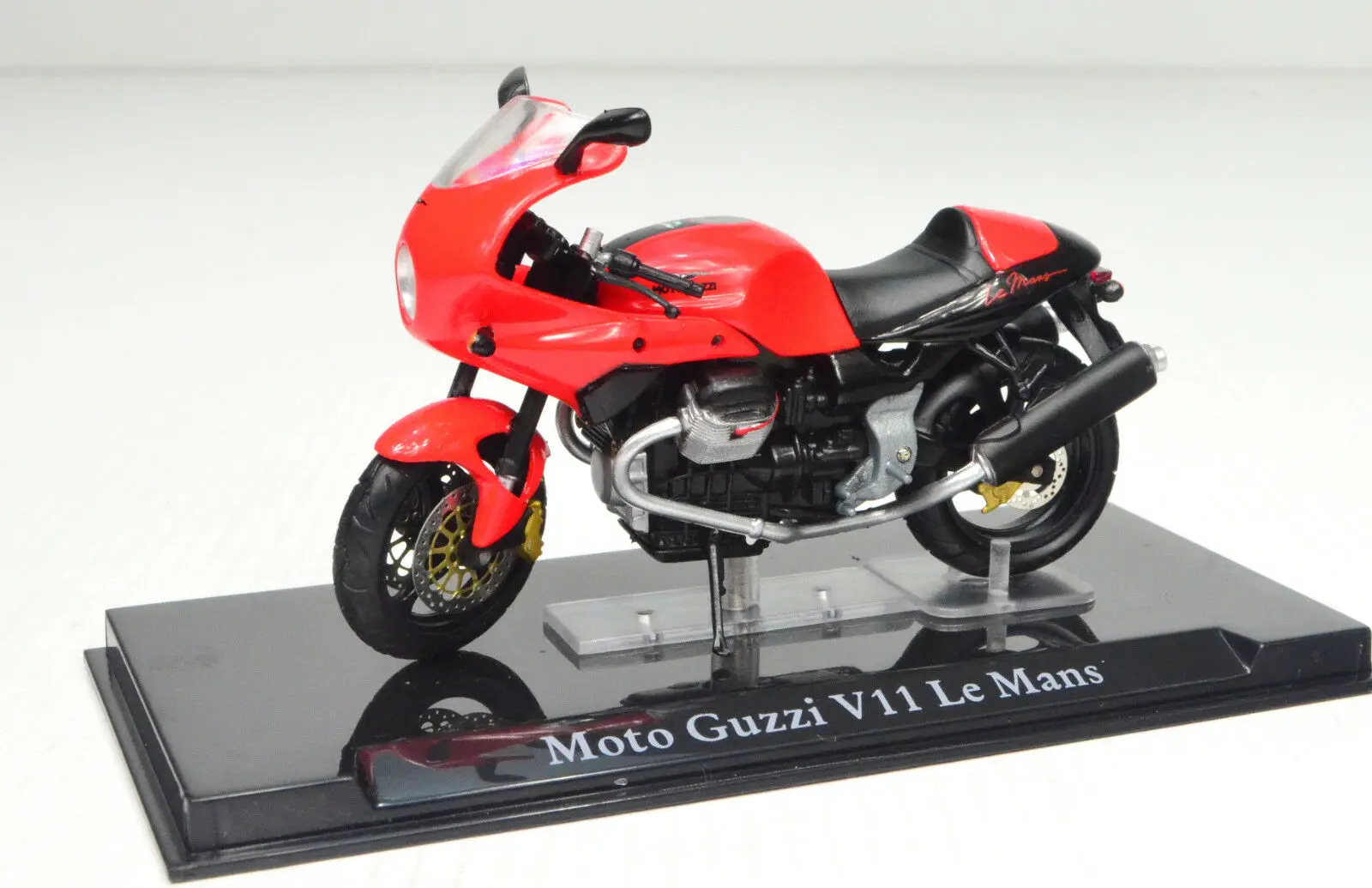 Startline 1/22 MOTO GUZZI V11 Sport Diecast Motocycle Model Toy Kids Toy Gift 