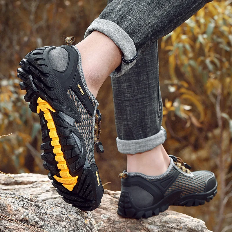 Outdoor Mountain Climbing Sports Running Shoes Mesh Shoes Upstream Shoes MEN'S SHOES Wading Shoes Summer 9325