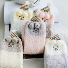 SP& CITY/Новинка зимы; милые носки в стиле Харадзюку С мультяшным медведем; женские повседневные Бархатные носки в стиле пэчворк кораллового цвета; дышащие носки; сохраняющие тепло