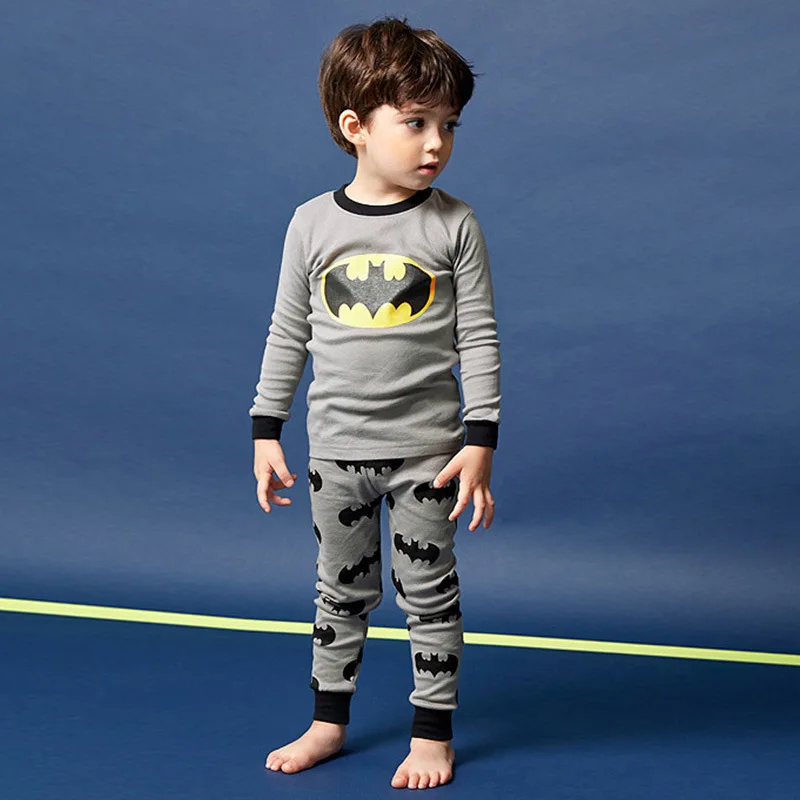 Флеш-накопителей “Мстители” пижамные комплекты Одежда для маленьких девочек с мультяшным принтом крокодил, динозавр, "Бэтмен" и "Человек-паук" Carman, ночное белье, одежда для сна для мальчиков детская одежда для дома