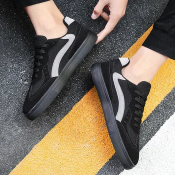 

New Men Suede Casual Vulcanize Shoes for Men Lace-Up Trend Flat Shoes Leisure Low Men Autumn Students Sneakers Zapatos De Hombre