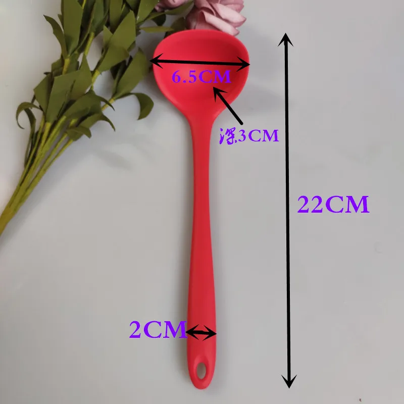 1PC Silicone Ladle Spoon Long Handled Soup Spoon Slightly Curve design Spoons FDA Grade Kitchen Utensils Cooking Tools XB 016