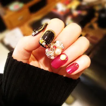 

Women Korean Style Full Cover Fake Nail 3D Rivet Nail Art Tips with Glue Shining Rhinestone False Nail