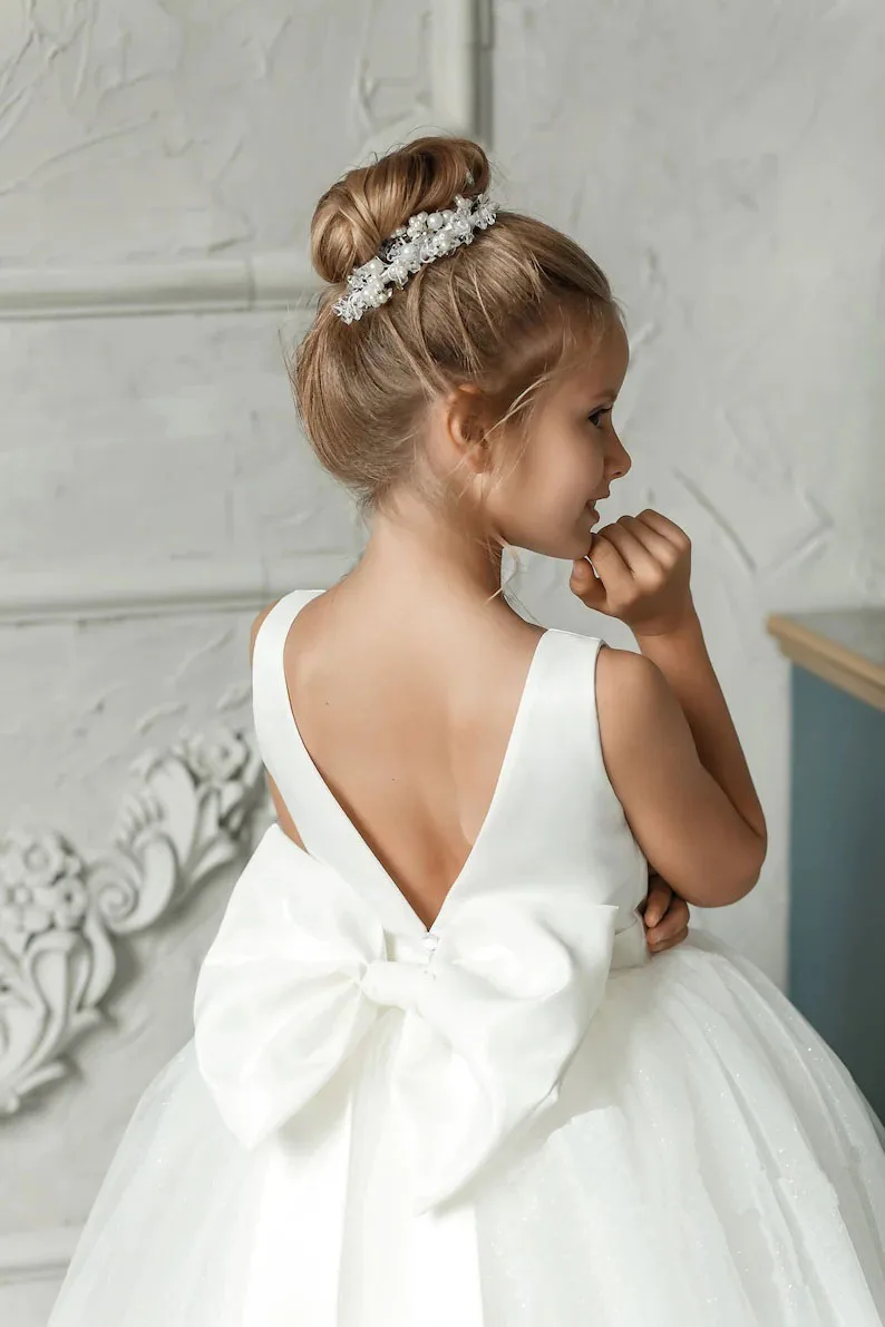 FATAPAESE Flower Girl Dress With Bow Long Train Flower Lace Pearls Dresses Satin Tutu First Communion Dress Ivory Girl Dress
