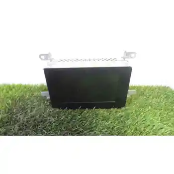 

1572353 box Instruments Nissan First Trav. (p12)