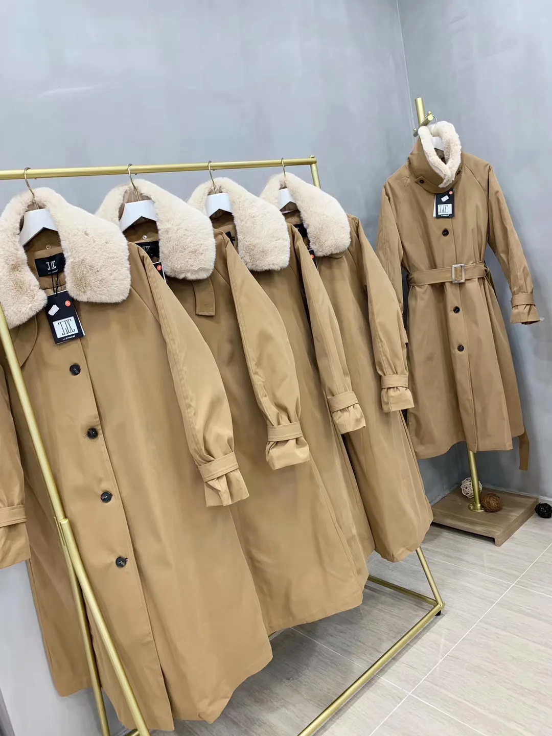 

2019 Autumn And Winter New Style Retro Furry Collar by Age Warm Thick Cotton-padded Clothes Trench Coat Aura Warm Coat