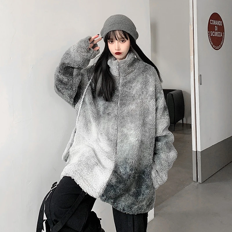 

2020 autumn/winter new Korean version of the dark personality dyed lamb hair plus plus thick cardigan jacket and bag Thick