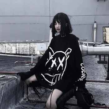 QWEEK Graffiti hip-hopowe Tshirt 2021 moda koreański styl z długim rękawem Tshirt Harajuku odzież w stylu punkowym i ulicznym dziewczyny Gothic Mall Goth topy tanie i dobre opinie REGULAR Sukno CN (pochodzenie) Na wiosnę jesień POLIESTER NONE tops Z KRÓTKIM RĘKAWEM Pełne Dobrze pasuje do rozmiaru wybierz swój normalny rozmiar