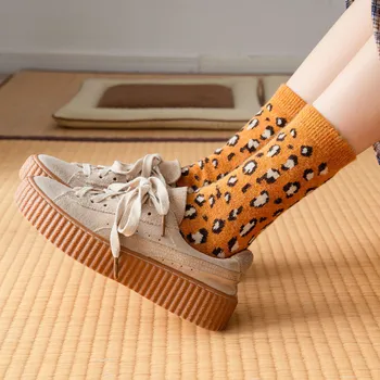 

1 Pair Wool Long Socks for Women Hot Fashion Leopard Print Crew Socks Harajuku Vintage Streetwear Hip Hop Skateboard Crew Sock