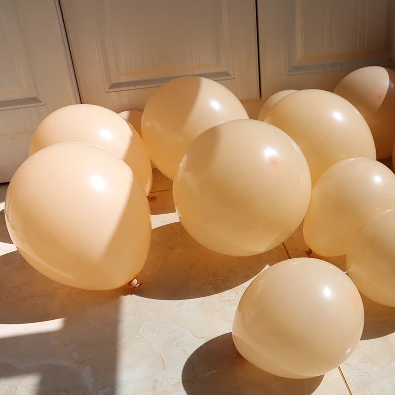 Nude balloon photos -