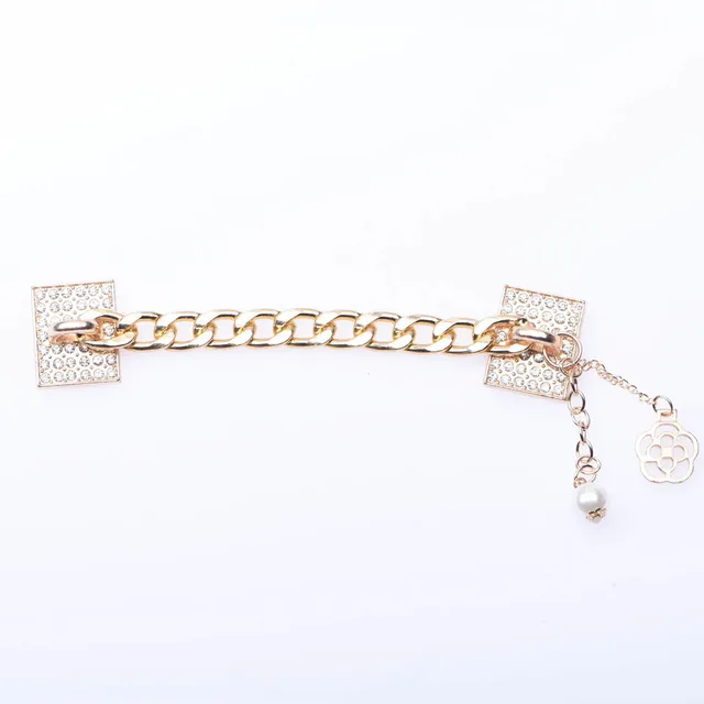 New Brand Shoes Charms Designer Croc Charms Bling Rhinestone Girl Gift Glow Clog Decaration Metal Love Butterfly Accessories r6657