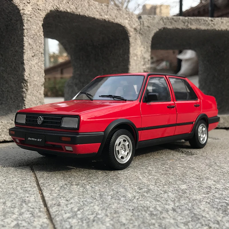 

Ant 1:18 Diecast Cars Car Model Toy Car Diecast Toy Model 1:18 Diecast CarsJetta car model Volkswagen square head Jetta taxi