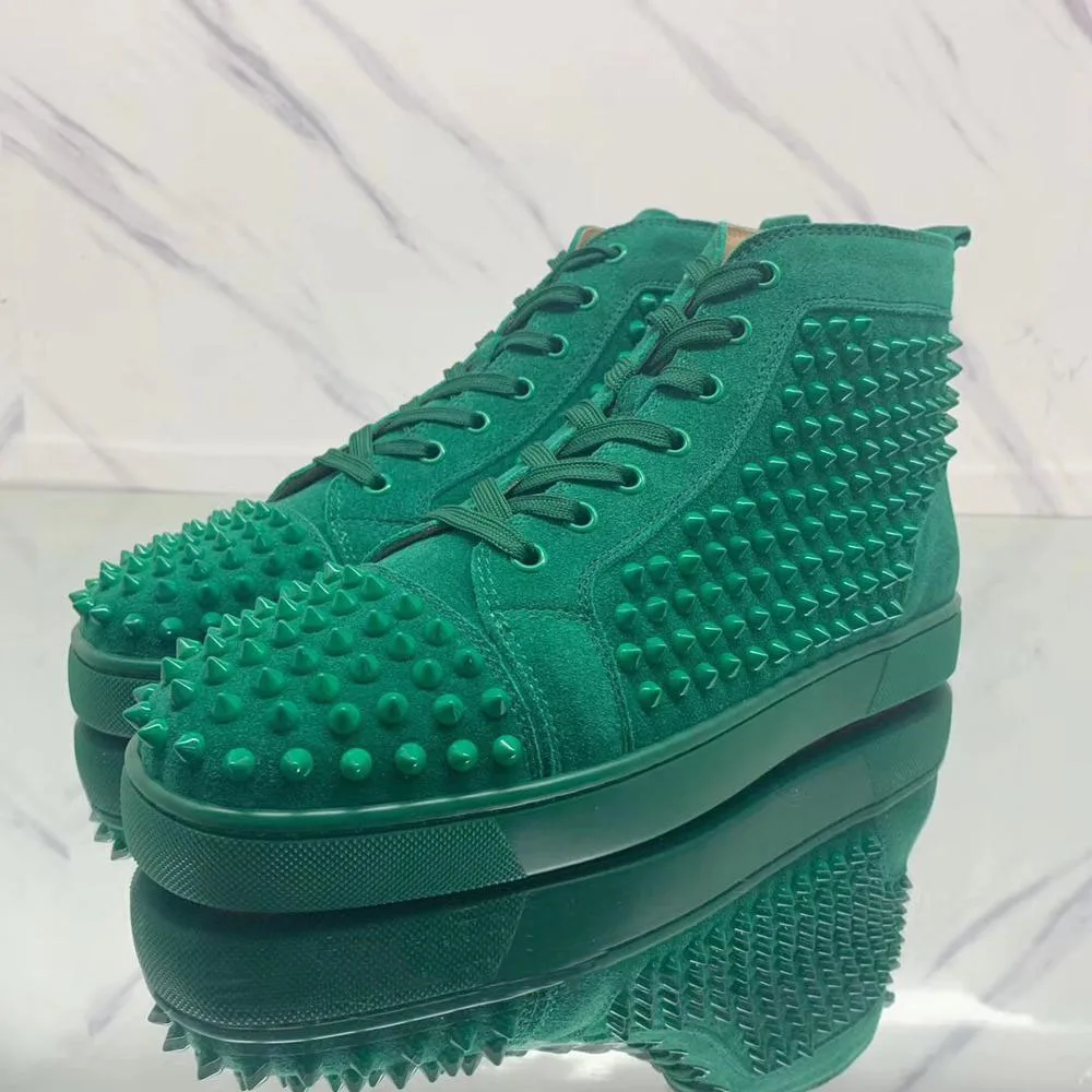 

Top High Top Leisure Shoes Lace Up Full Green Rivets Whole Red Bottoms For Man Shoes Sneakers Cow Leather Flat Loafers 2018