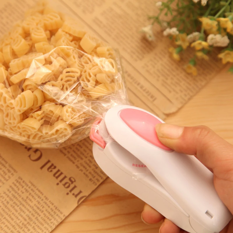 

Hand-press Mini Heat Portable Snack Plastic Bag Sealing Machine Household Food Packing Plastic Work With Bat Kitch Accessories