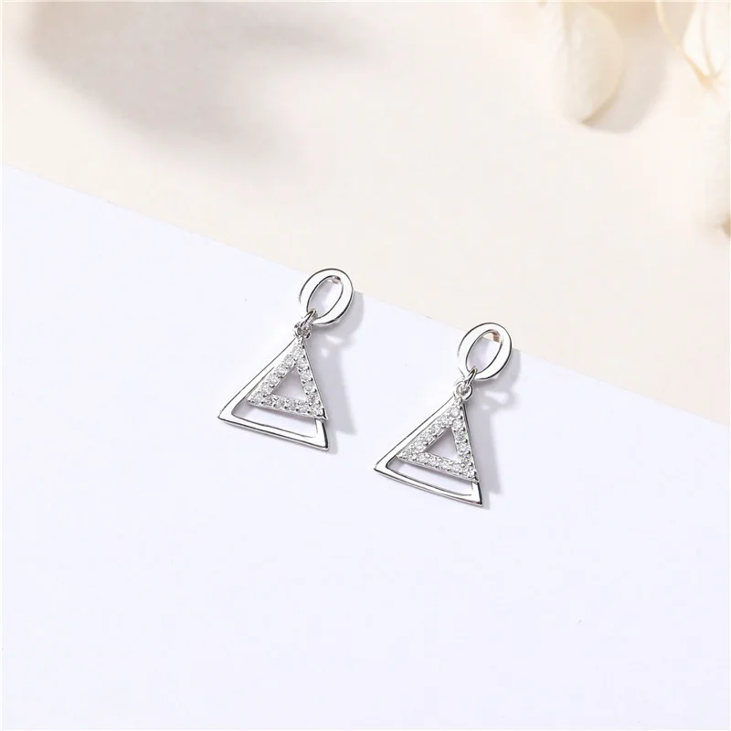 

S925 Fine Silver Geometry Triangular Sense of Design Earrings Fashion Small Earrings French Online Celebrity INS Ear Stud Women'