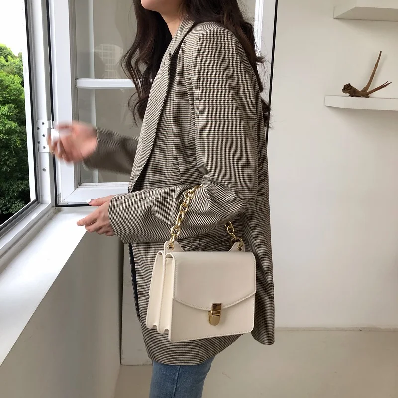 1 (23)