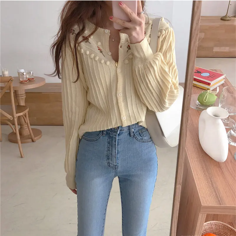 

Alien Kitty Stylish Sweet Warm Autumn Elegant Embroidery Floral Milky-white Retro Soft High Street Knitted Cardigans Sweater