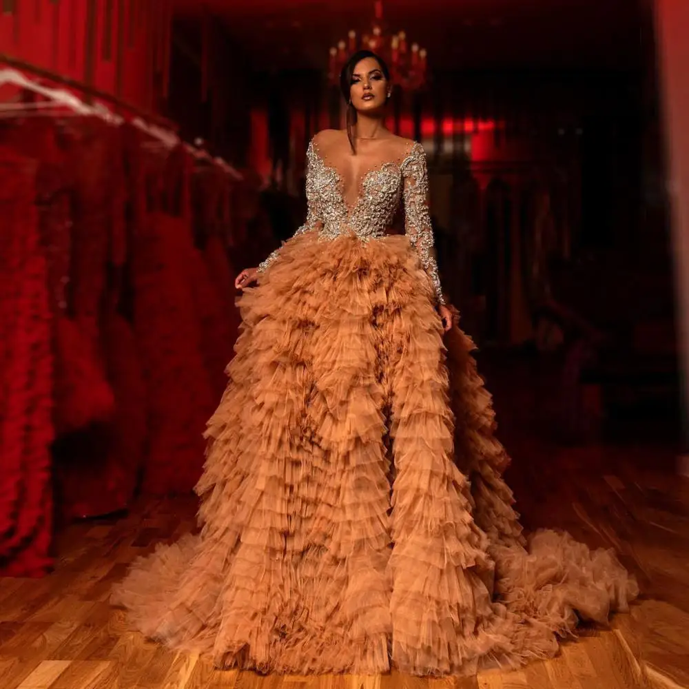 

Luxurious Gold Tiered Tulle Evening Dress Beaded Crystals Sheer Neck Prom Dresses Long Sleeves Formal Gowns Vestidos de gala