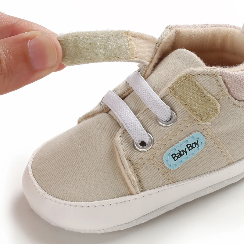 Для новорожденных из плотной ткани с буквенным принтом, для тех, кто только начинает ходить, красивые носки для мальчиков и для девочек на мягкой подошве обувь для малышей обувь для девочек