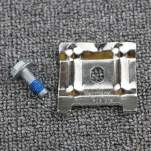 Зажим аккумуляторного отсека 1J0803219 для VW Beetle CC Tiguan Touran Jetta Polo 6R Golf MK4 MK5 Passat B6 Bora Q3 Зажим аккумуляторного отсека 1J0803219 для VW Beetle CC Tiguan Touran Jetta Polo 6R Golf MK4 MK5 Passat B6 Bora Q3