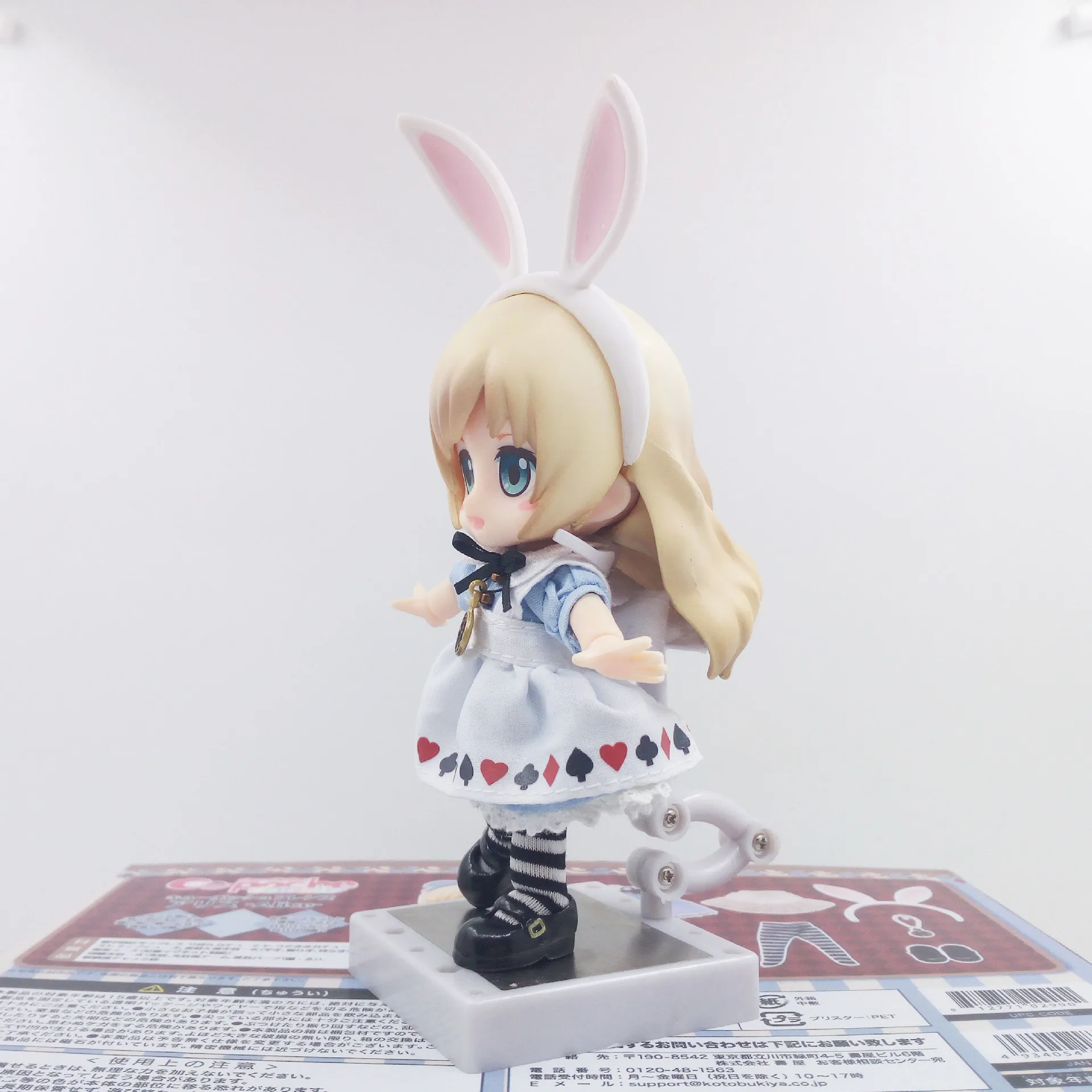 

Cute Clay Figure Alice in Wonderland Alice Rabbit Ears Wear Really Clothes Mobile Garage Kit Model