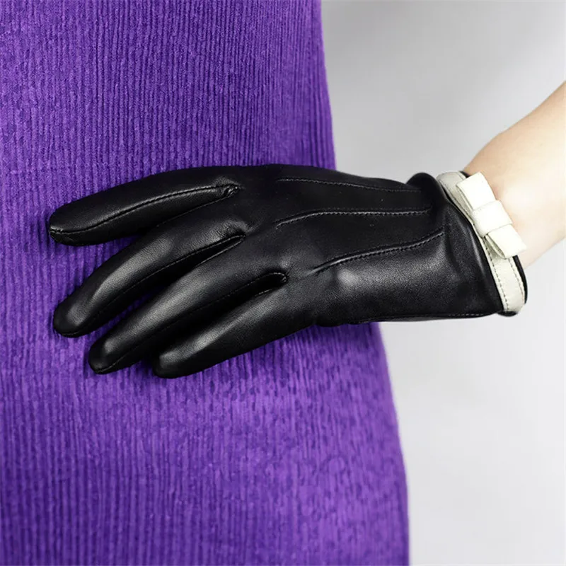 black velvet Перчатки из натуральной кожи, женские модные перчатки из овчины с бантом-бабочкой, бархатные утепленные черные женские перчатки DQ106 - Цвет: black velvet