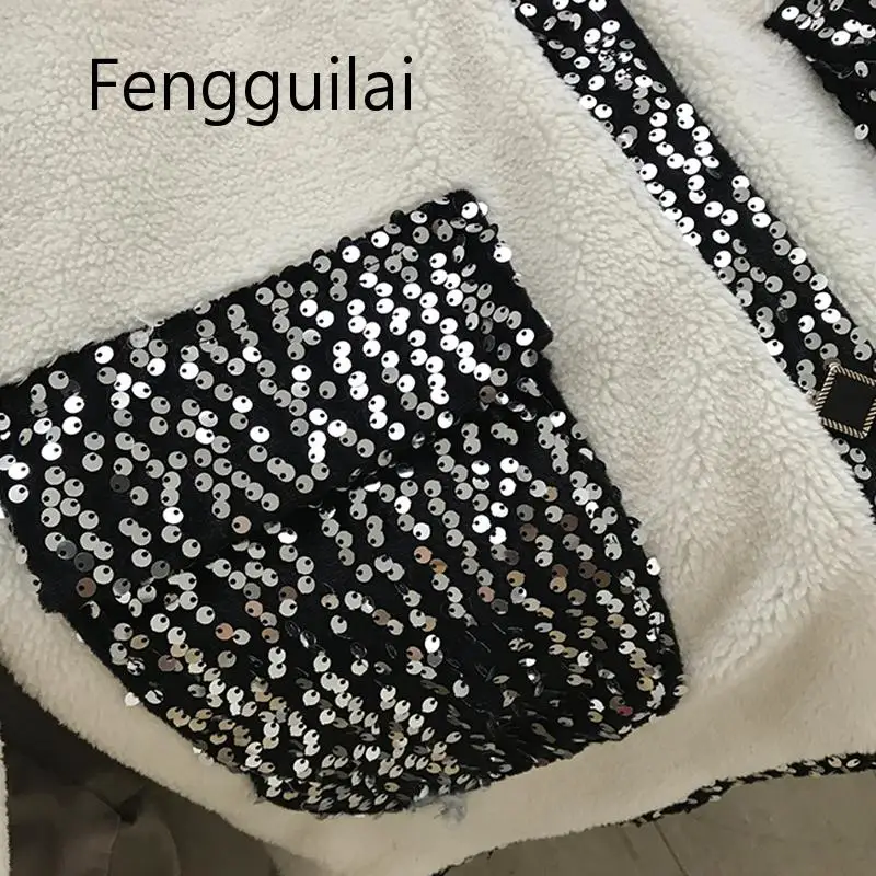 FENGGUILAI женская бежевая плюшевая овечья шерсть пэчворк расшитая блестками куртка фонарь рукав v-образный вырез кнопка карман Свободное пальто зима бежевый