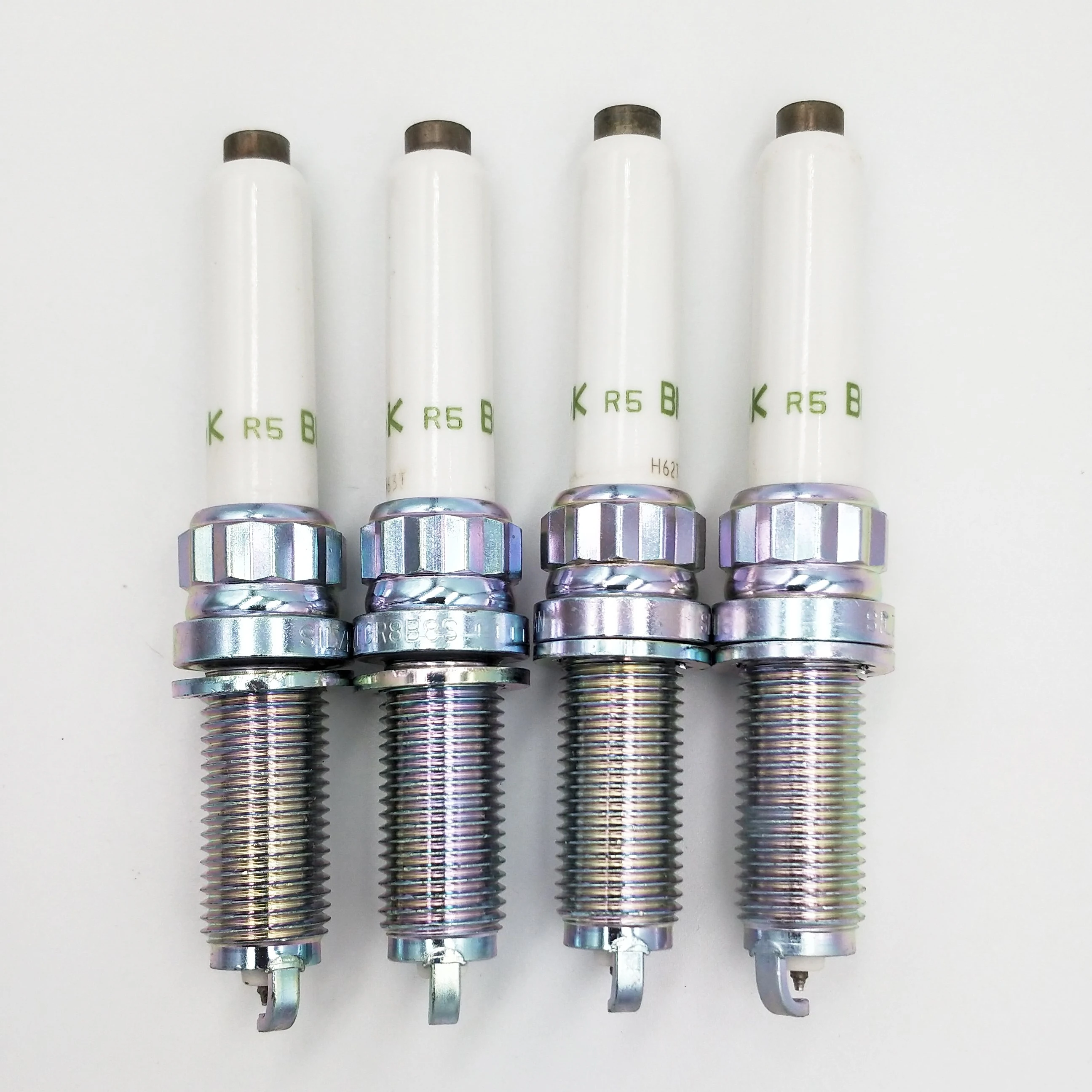 

4PCS High quality 12120040551 SILZKGR8B8S Iridium Spark Plug For BMW 230i 320i 330i 340i 530i