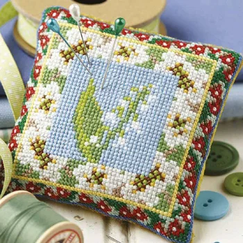 

Cross Stitch Pin Neddle Cushion 064 14ct Biscornu Needlework DIY Kit Embroidery Set Counted Cross-Stitching Pincushion