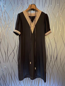 

2020 Spring and Summer New Female Leaders Port Embroidery Selvage V-neck with Drawstring Waist Hugging Short-Sleeve Dress 602