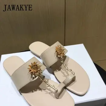 

Genuine Leather Flat Heel Flip Flops Summer Beach Shoes Bohemian Flower Sandalias Gladiator Shoes Women's Toe Split Slippers
